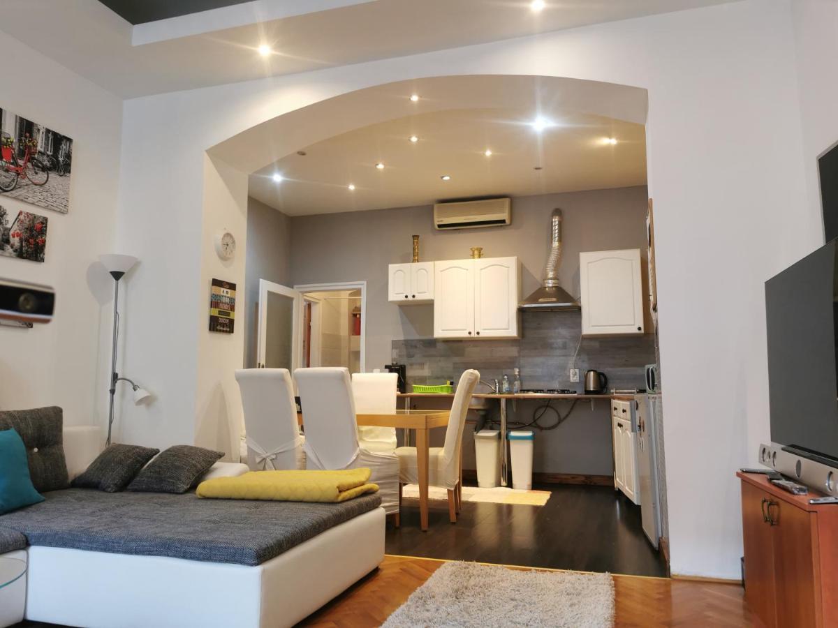 Patrik Apartman Székesfehérvár Εξωτερικό φωτογραφία
